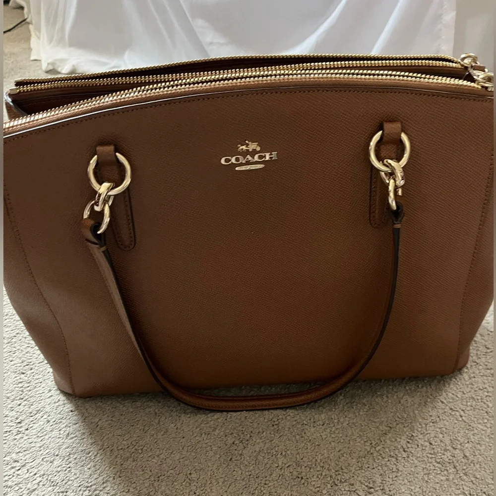 Designer Coach purse - Picture 1 of 5